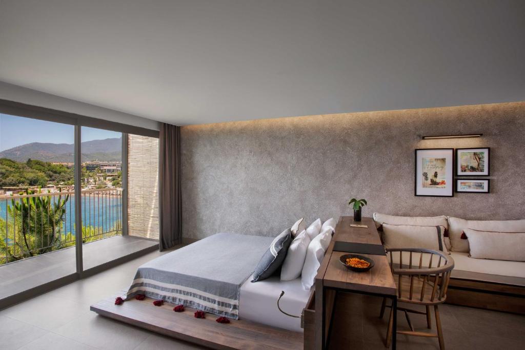 هتل کلاب ماروی کوش آداسی